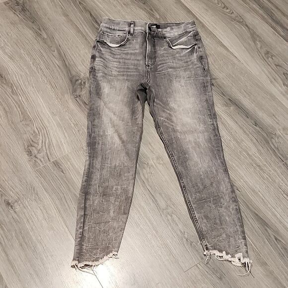 Express Black/Gray Wash Raw Hem Skinny Cropped Jeans - Picture 5 of 6